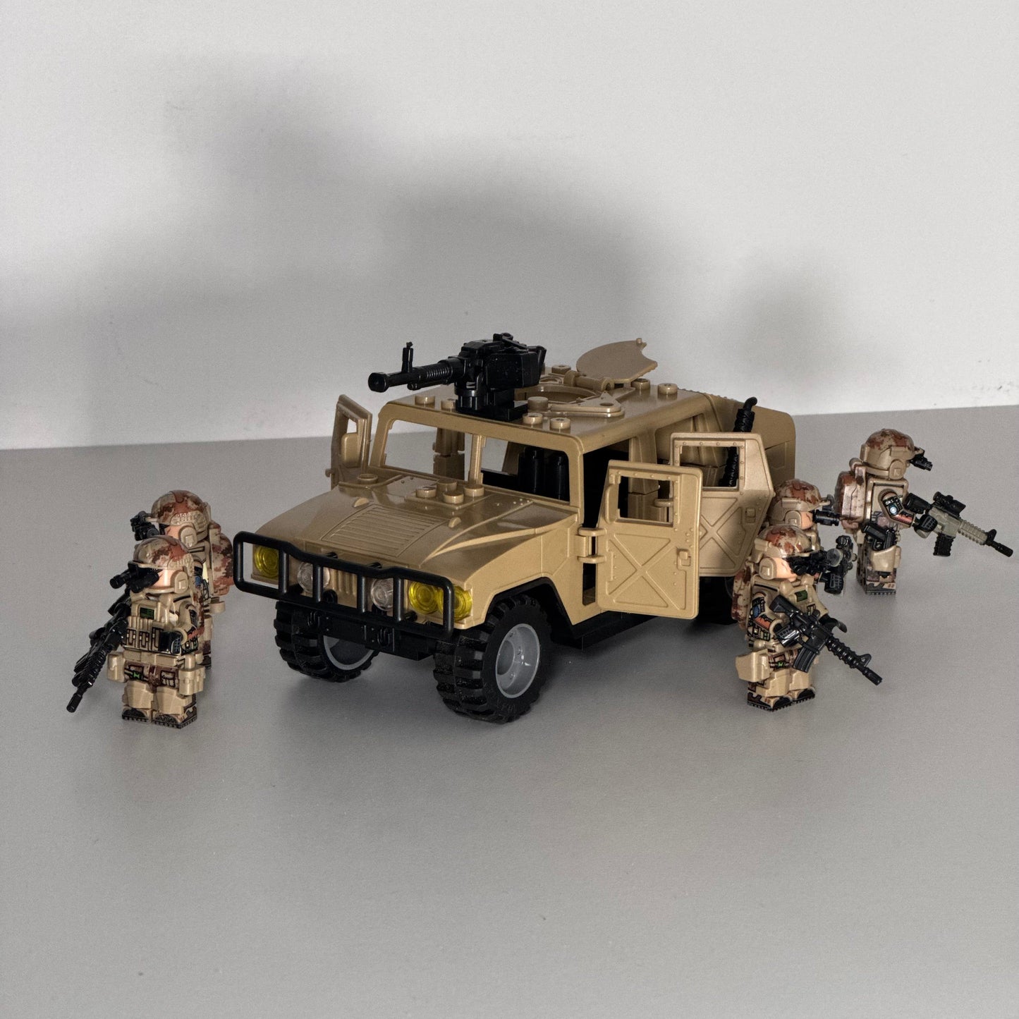 🎁 HMMWV | 120Pcs (100% off)
