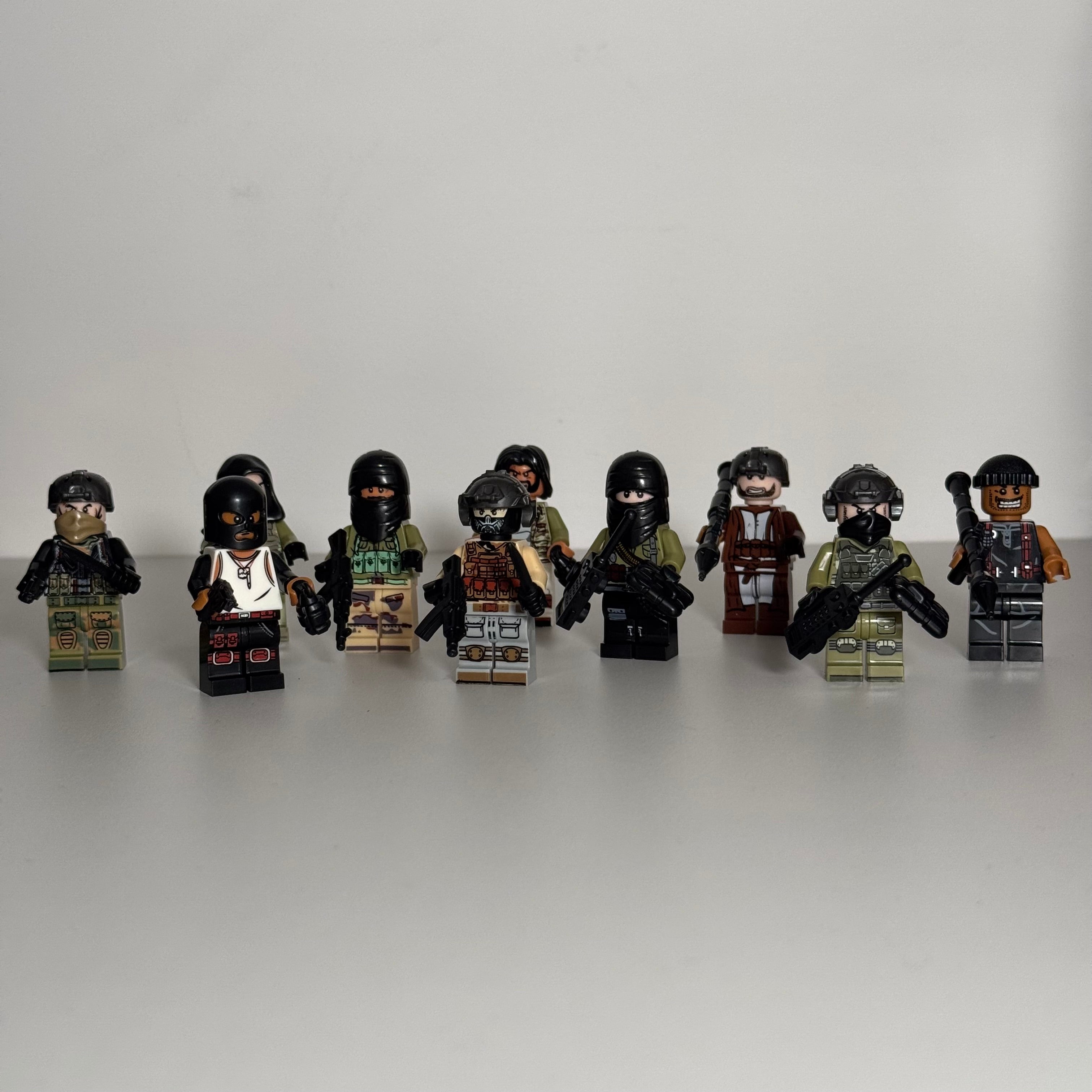 Custom Made Militia Minifigure Set (10 pcs)