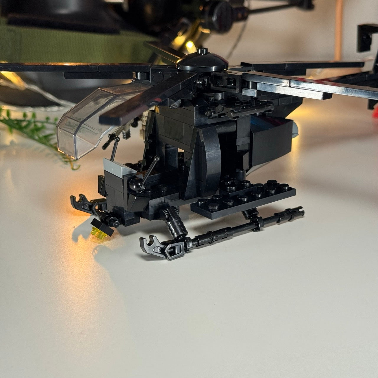 MH-6 Little Bird | 140Pcs