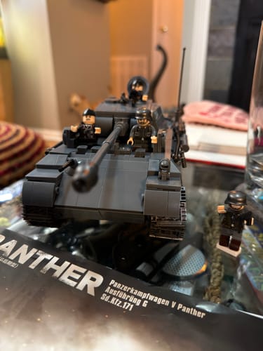 Panther Tank (Grey) | 1190 PCS