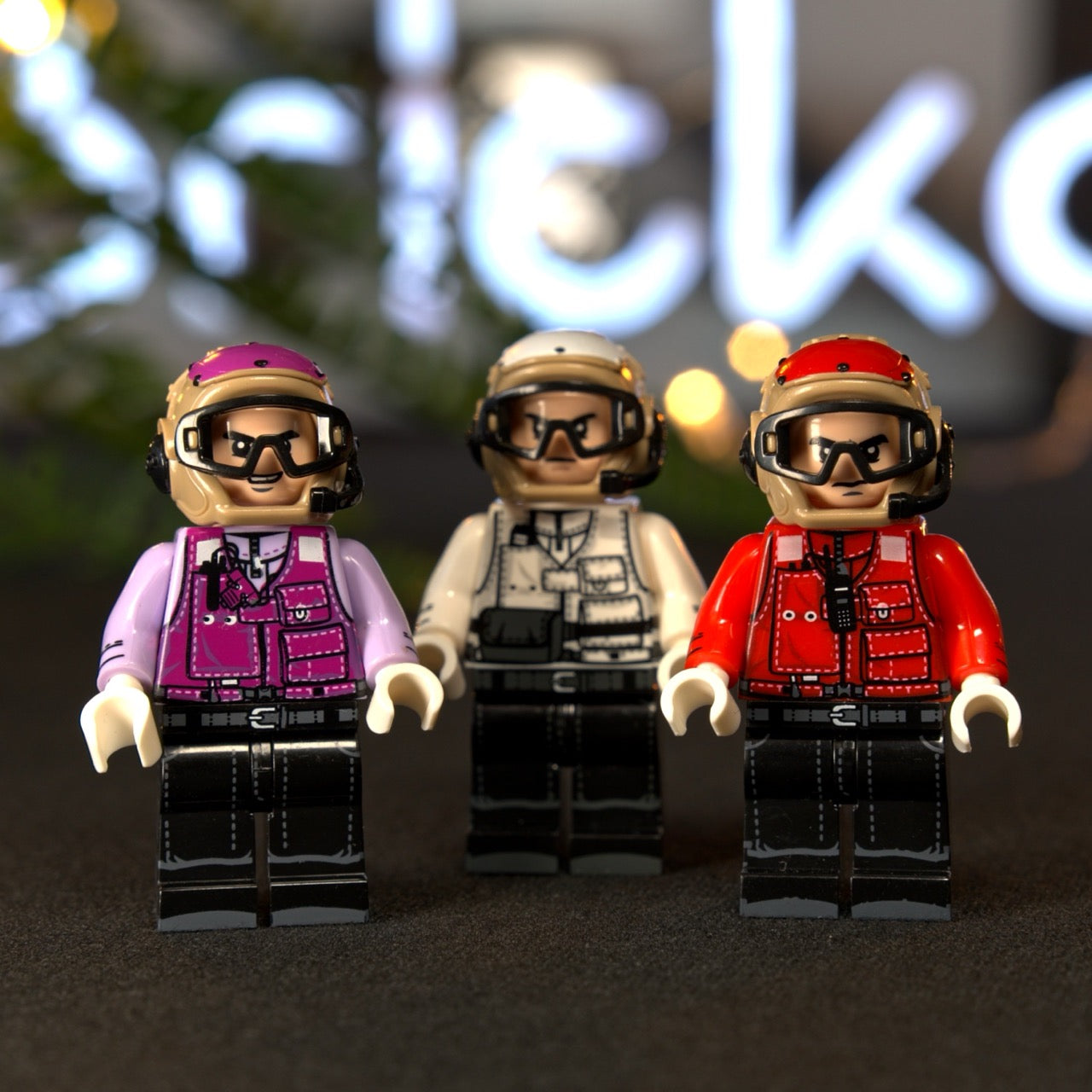 Custom made Rainbow Crew minifigures / flight deck crew | 7 PCS