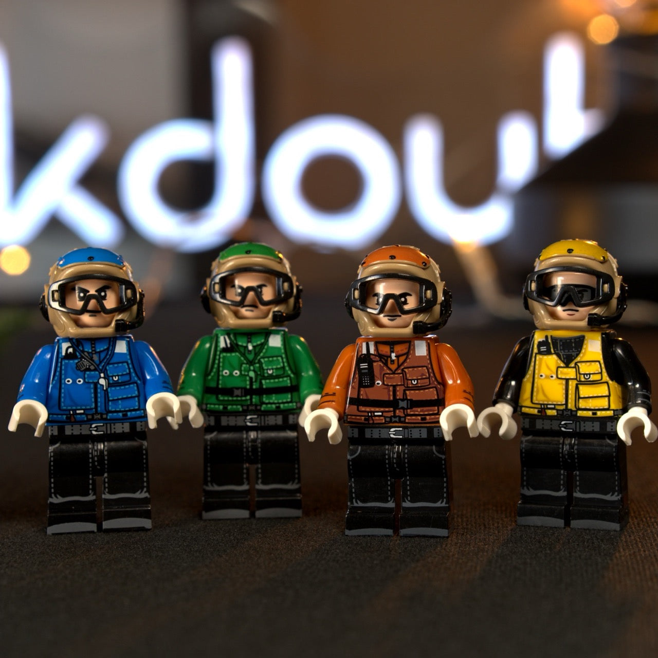 Custom made Rainbow Crew minifigures / flight deck crew | 7 PCS
